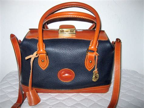 are dooney and bourke bags real.